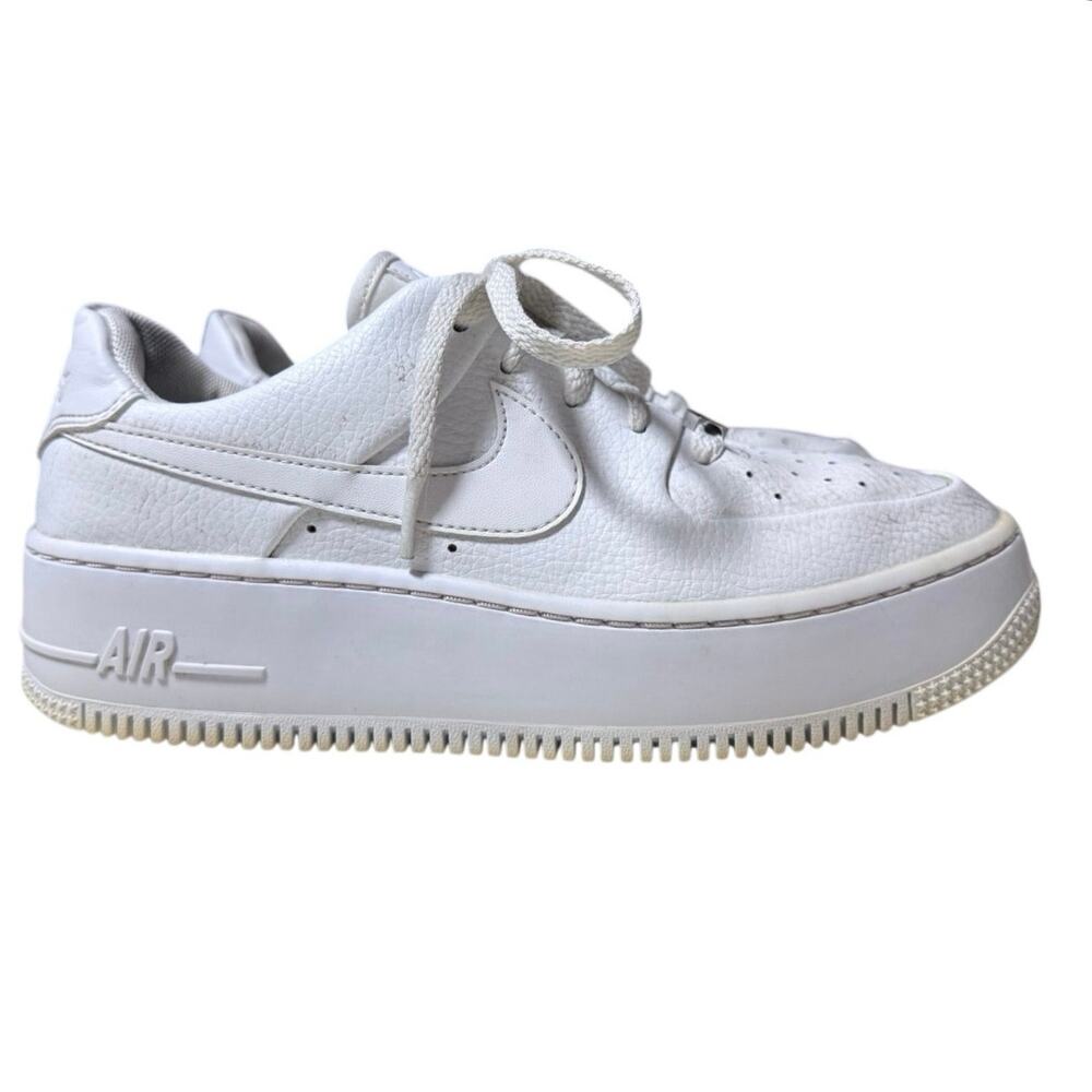 Nike Air Force 1 Platform Sage Low Triple White Shoes AR5339-100 Women's Size 8